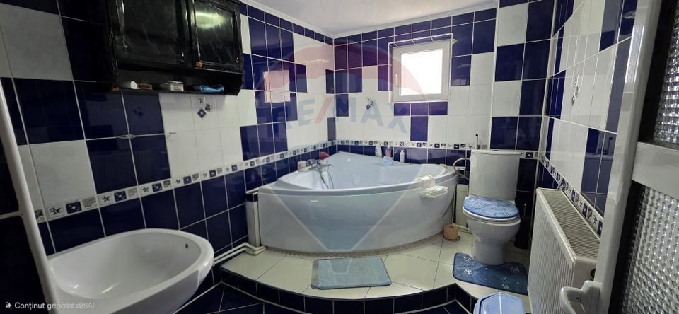 5 room House / Villa for sale