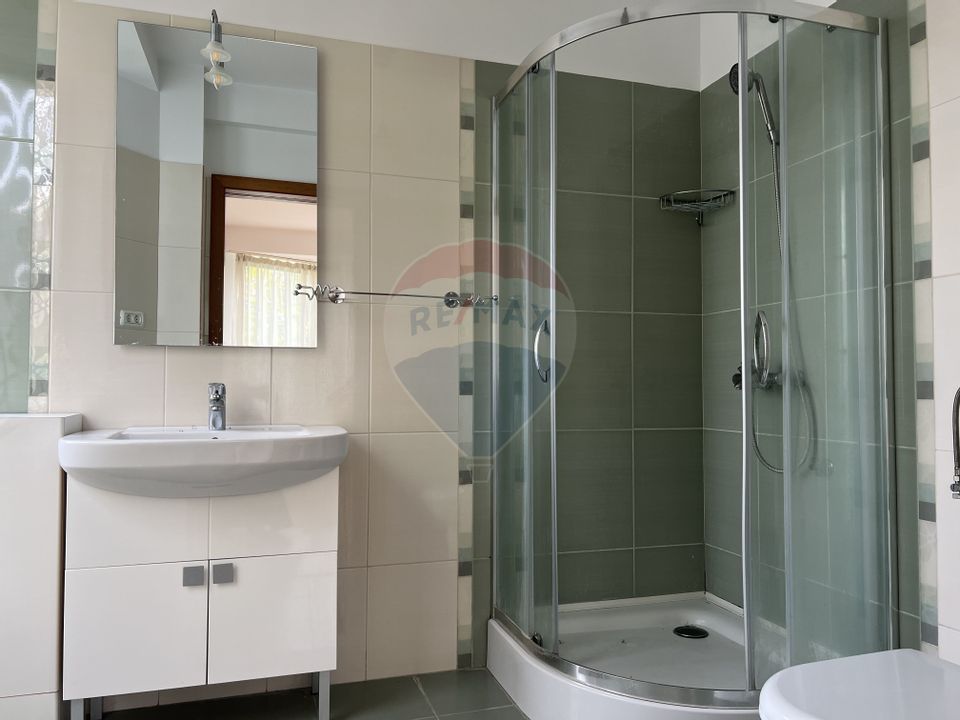 Casă / Vilă cu 5 camere de închiriat în zona Pipera