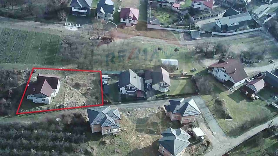 CASĂ DE VÂNZARE în Tăuții Măgherăus