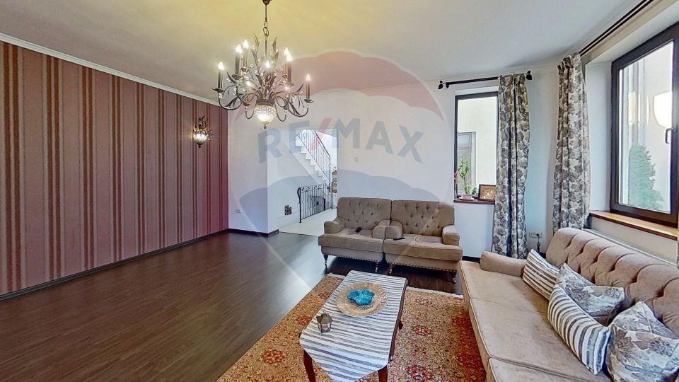 Casă / Vilă cu 7 camere de închiriat în zona Domenii