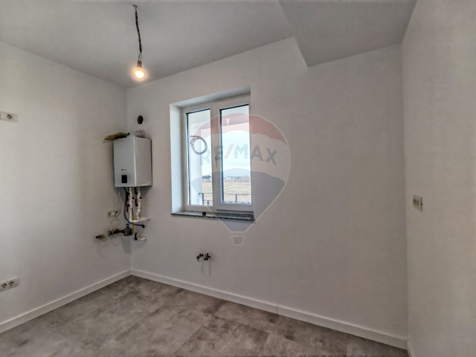 Apartament cu 2 camere de vânzare Tunari