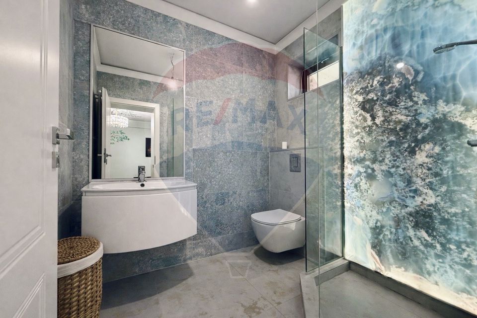 Vila / Casa de lux de vanzare  1000mp teren Str. Primaverii Constanta