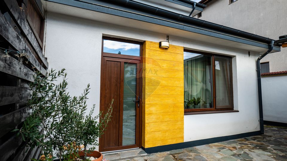 Vanzare - vilă 4 camere de complet mobilata, str. Caisului - Dobroesti