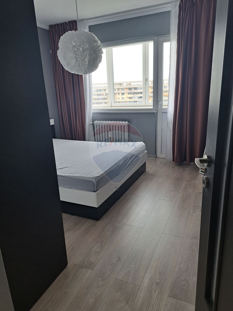 2 Camere de Închiriat, Centru
