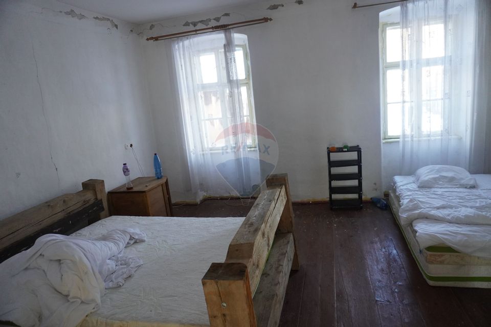 5 room House / Villa for sale