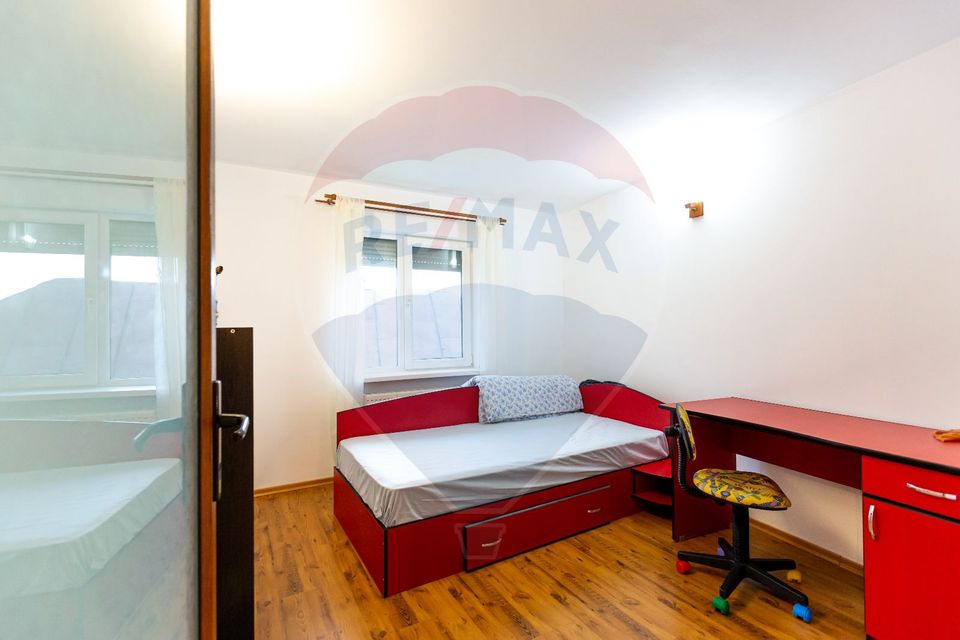 4 room Hotel / Pension for sale, Calea Moldovei area