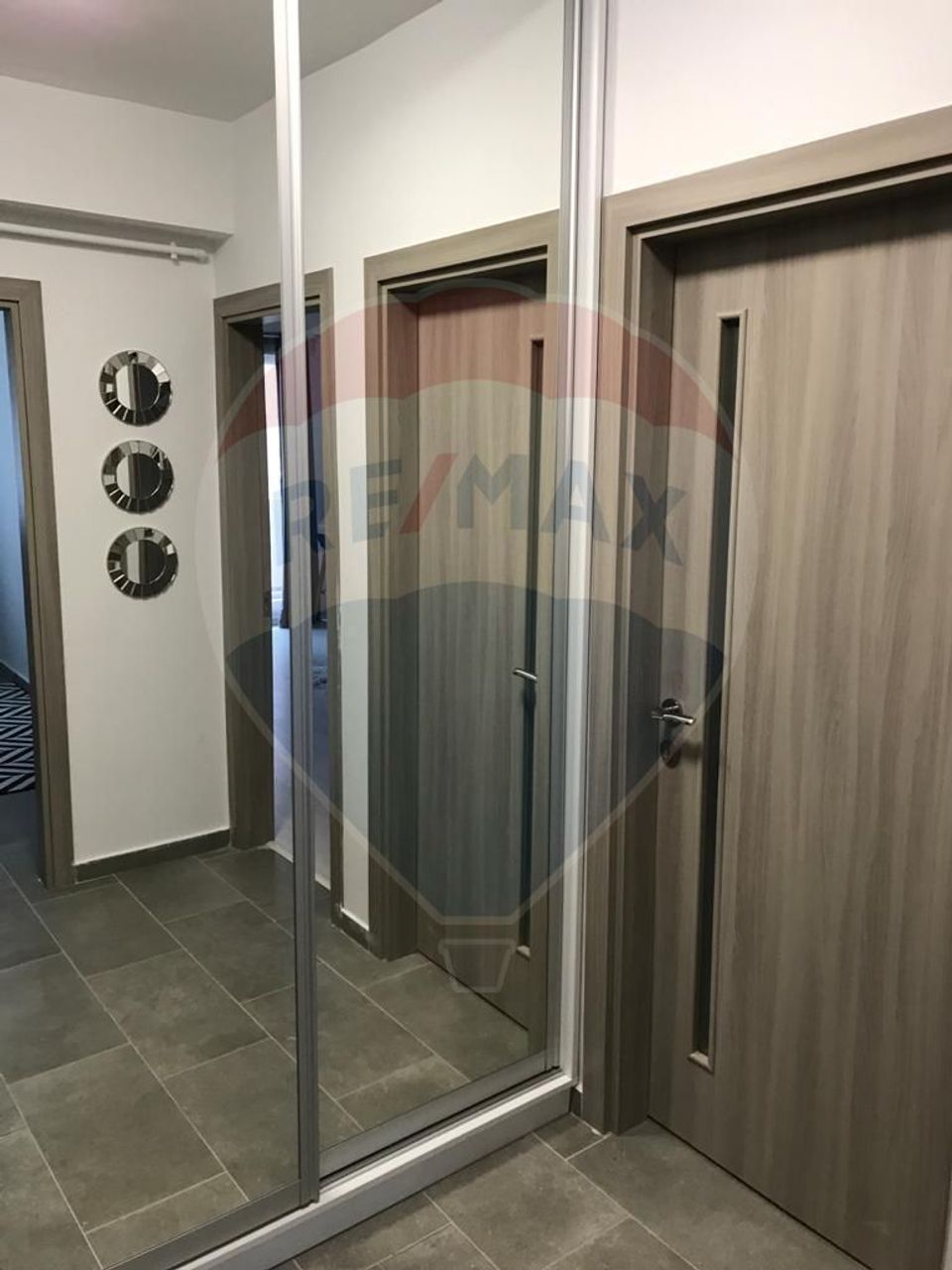 Apartament 2 camere, tip studio de vanzare, 5 minute metrou Berceni