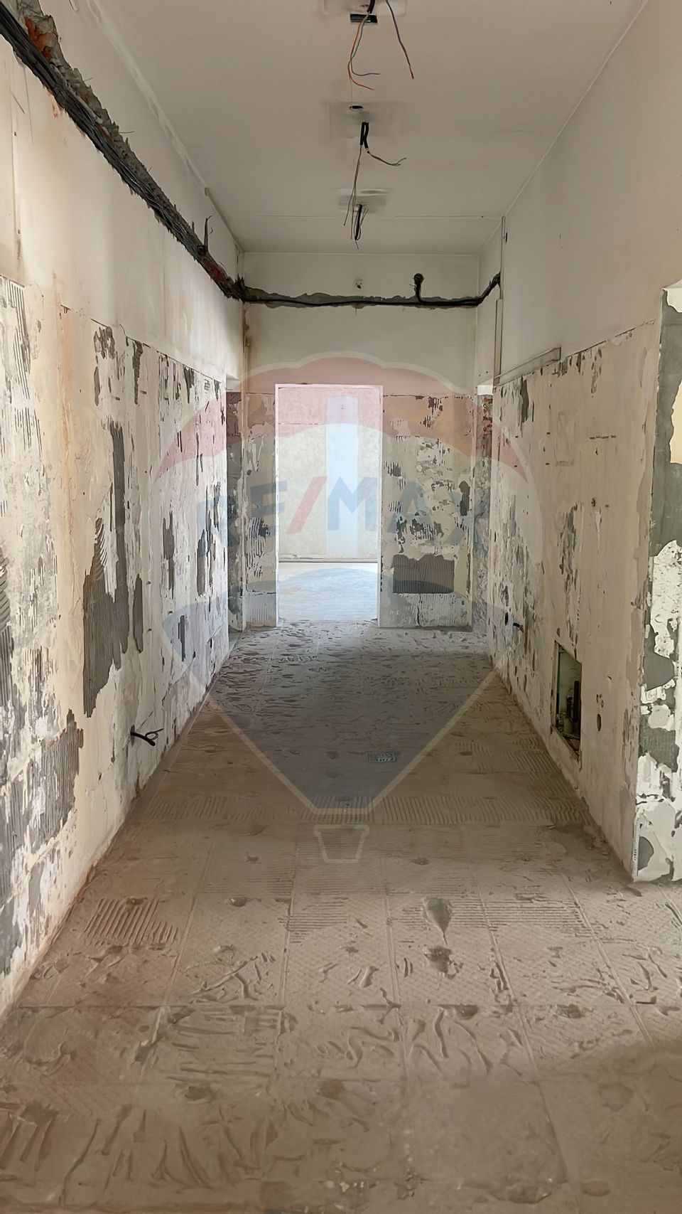 Spațiu comercial de 435mp de închiriat în zona Calea Bucuresti