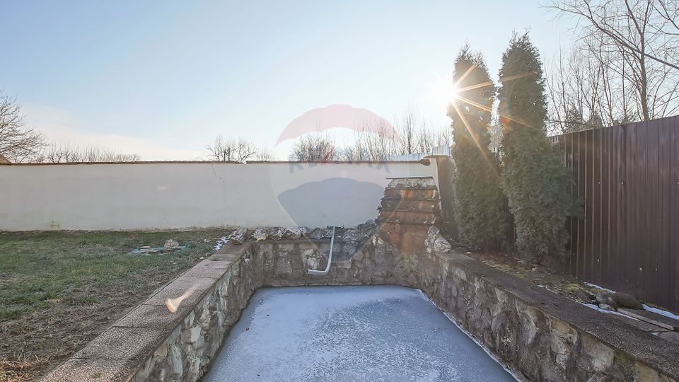 4 room House / Villa for sale