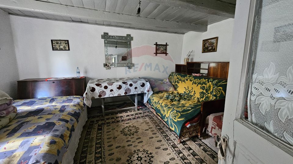 Casa  de vânzare cu teren 9200 mp, Pădureni-Șendriceni, Botoșani