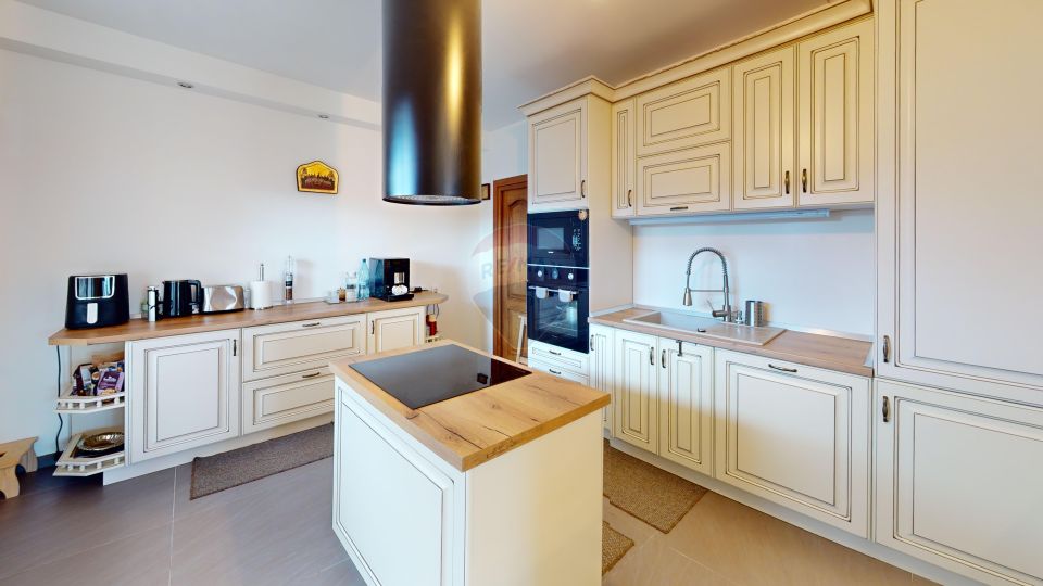 5 room House / Villa for sale