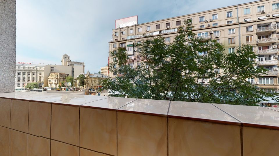 Inchiriez Apartament 4 camere in Piata Romana