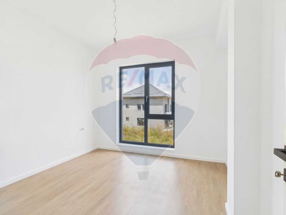 Apartament cu 3 camere si gradina de vanzare, Nobil Rezidence - Tunari