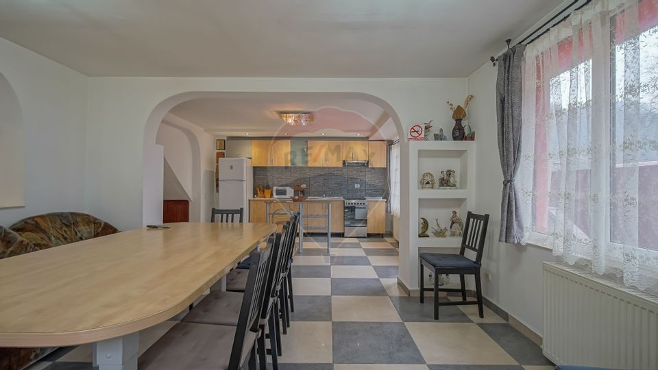 Pensiune cu 7 camere in Moieciu | TOATE UTILITATILE | COMISION 0%