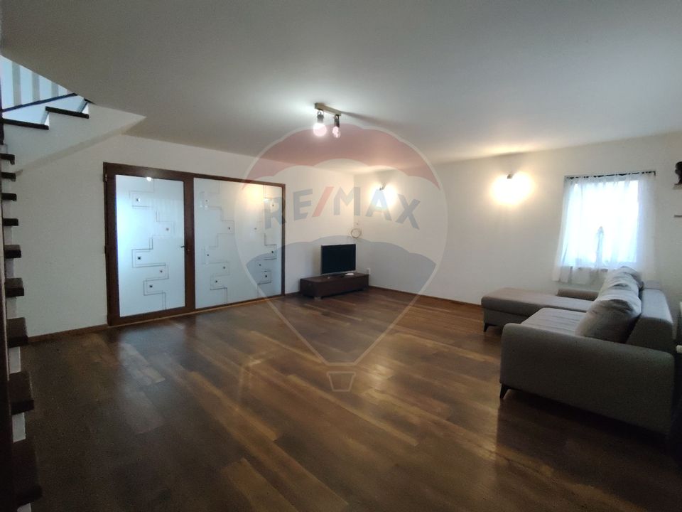 COMISION ZERO Casa spatioasa în Sasar cu curte și garaj