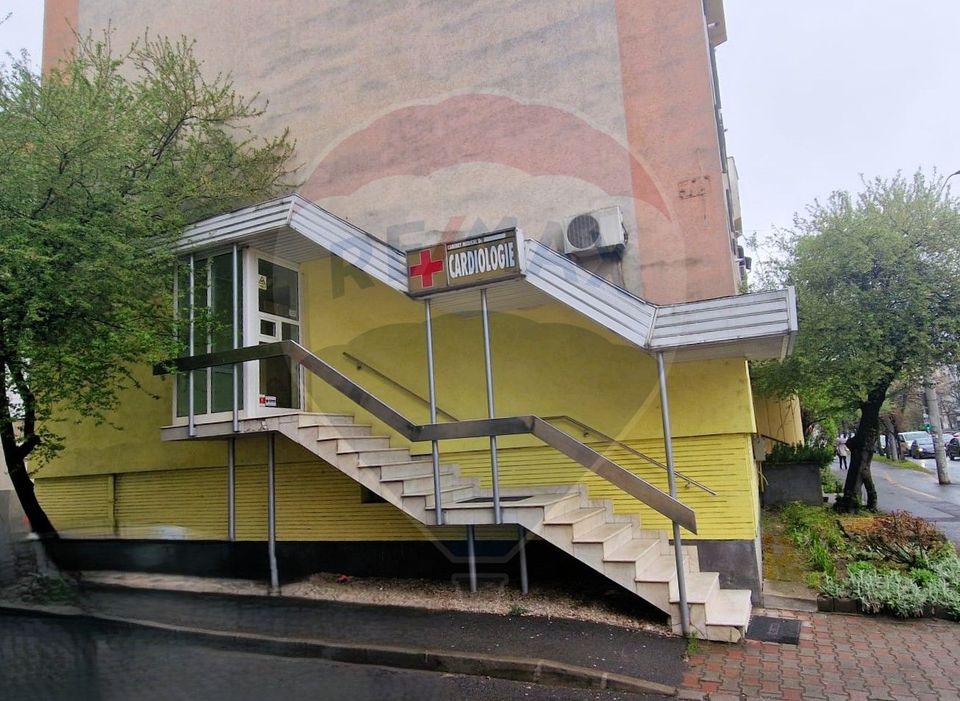 22sq.m Commercial Space for rent, Republicii area