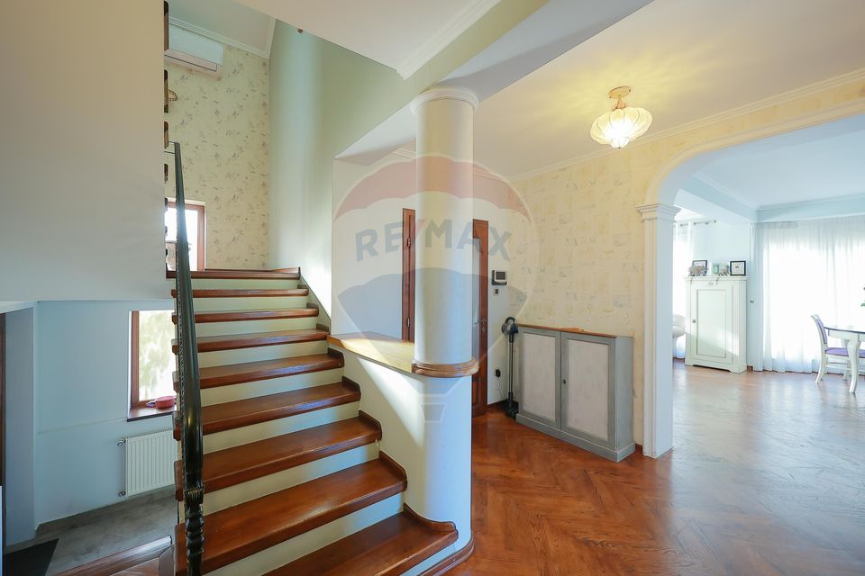 Casă 5 camere cu garaj, 230 mp utili, teren 503 mp, Nufărul, Oradea