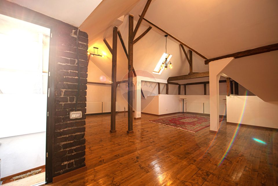 Vila de vanzare cu etaj Calea Calarasi Delea Veche