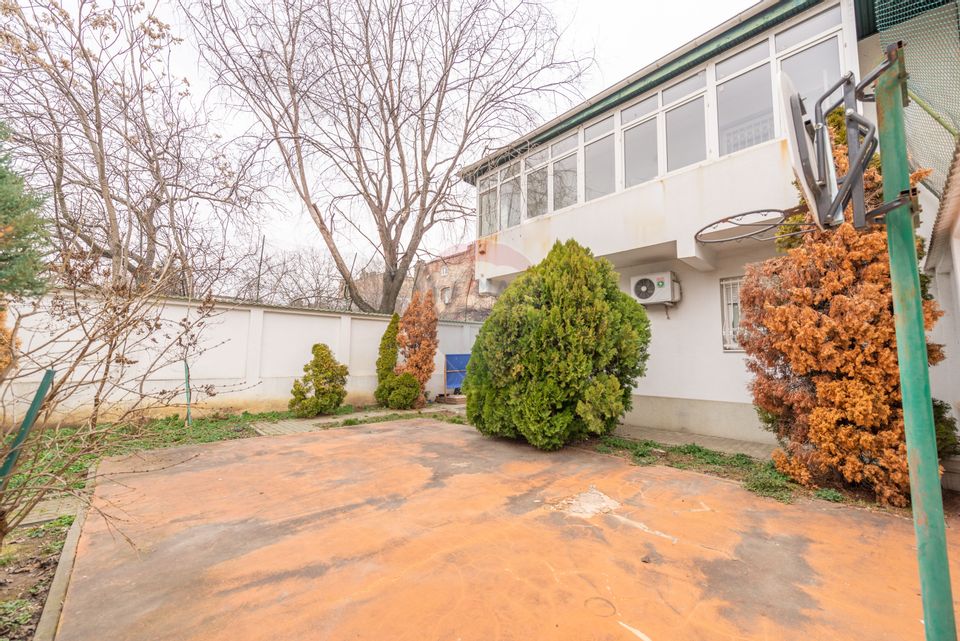 Apartment 3-4 rooms, ground floor villa 2009 Mosilor subway Obor