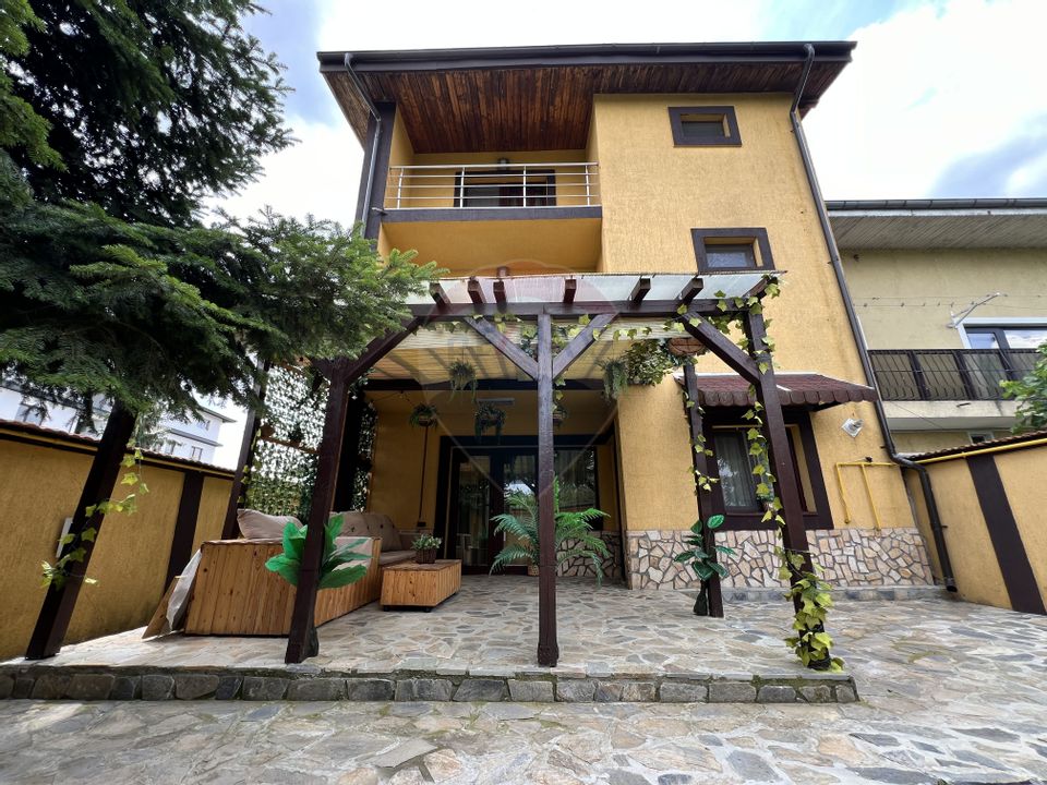 7 room House / Villa for sale