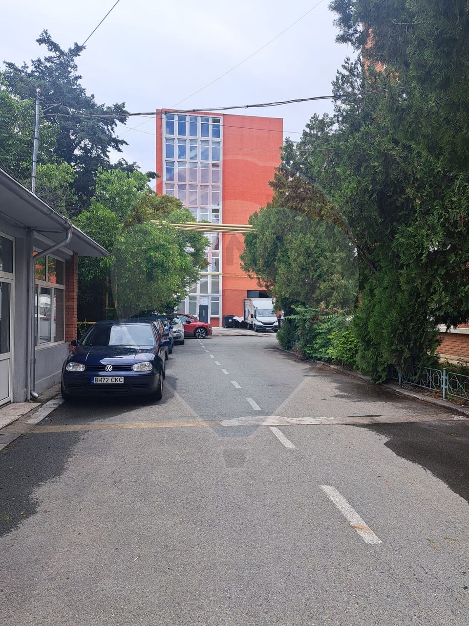 Spații industriale 200-432 mp . Baicului etaj lift marfa