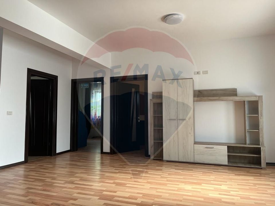 Casă / Vilă de vânzare str Dobrogeanu Gherea Radauti