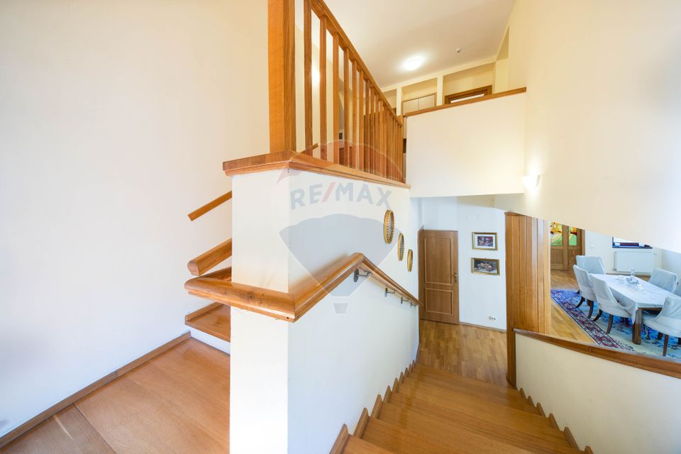 Vilă Moieciu, 375 mp util + teren 2.992 mp, View - Comision 0