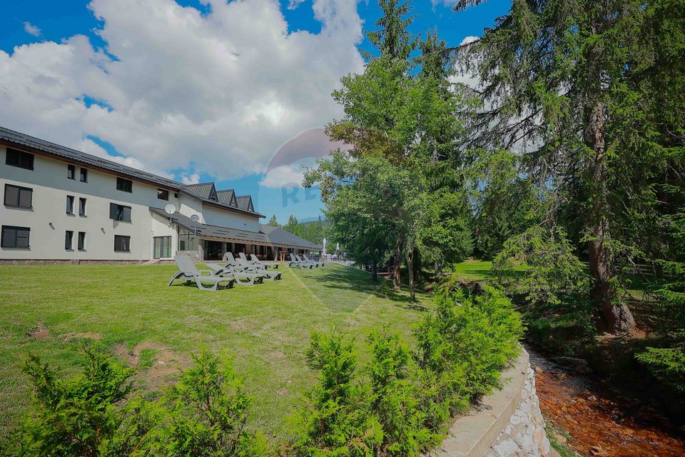 Hotel-Spa-Restaurant nou de Vânzare, 26 Camere, în Padiș,