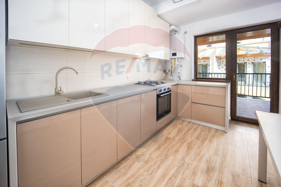 Apartament 3 camere de închiriat, modern, Cristian