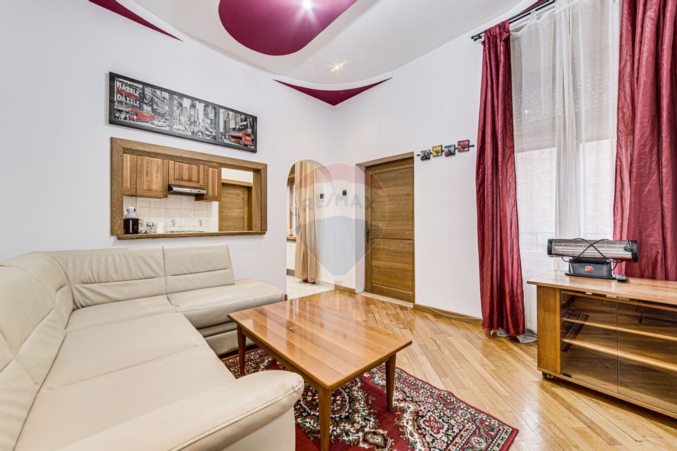 Apartament cu 2 camere de închiriat în zona Ultracentral