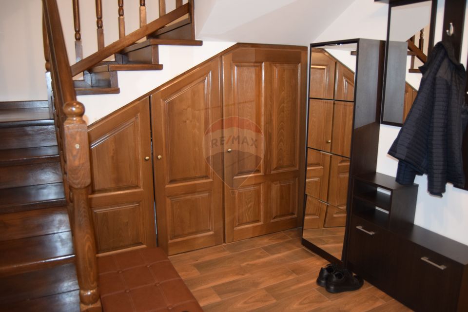 4 room House / Villa for sale, Cetate area