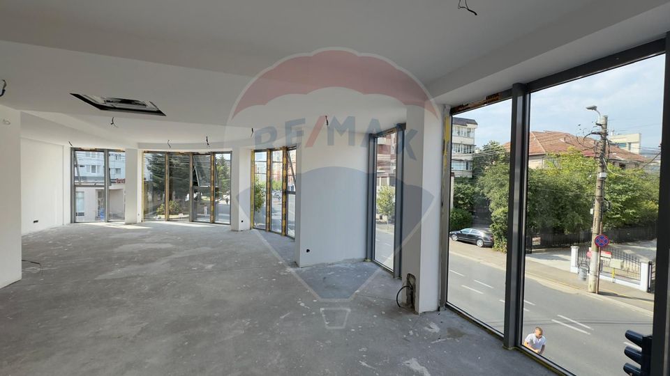 97sq.m Commercial Space for rent, Central area