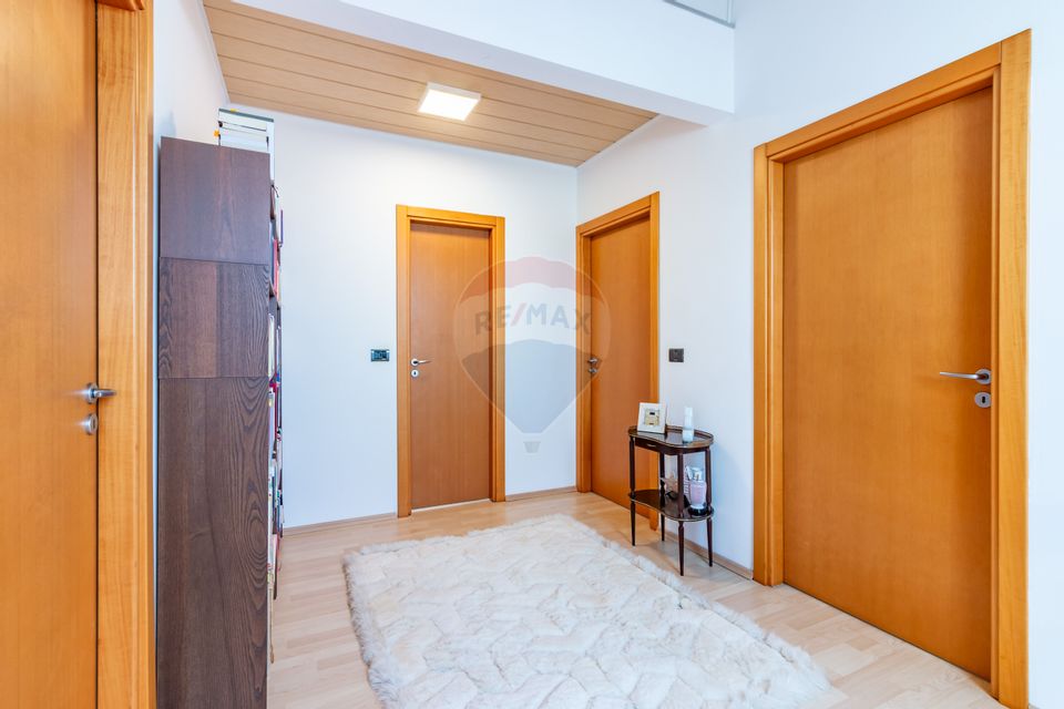 Casă / Vilă in Corbeanca, langa lac, zona exclusivista