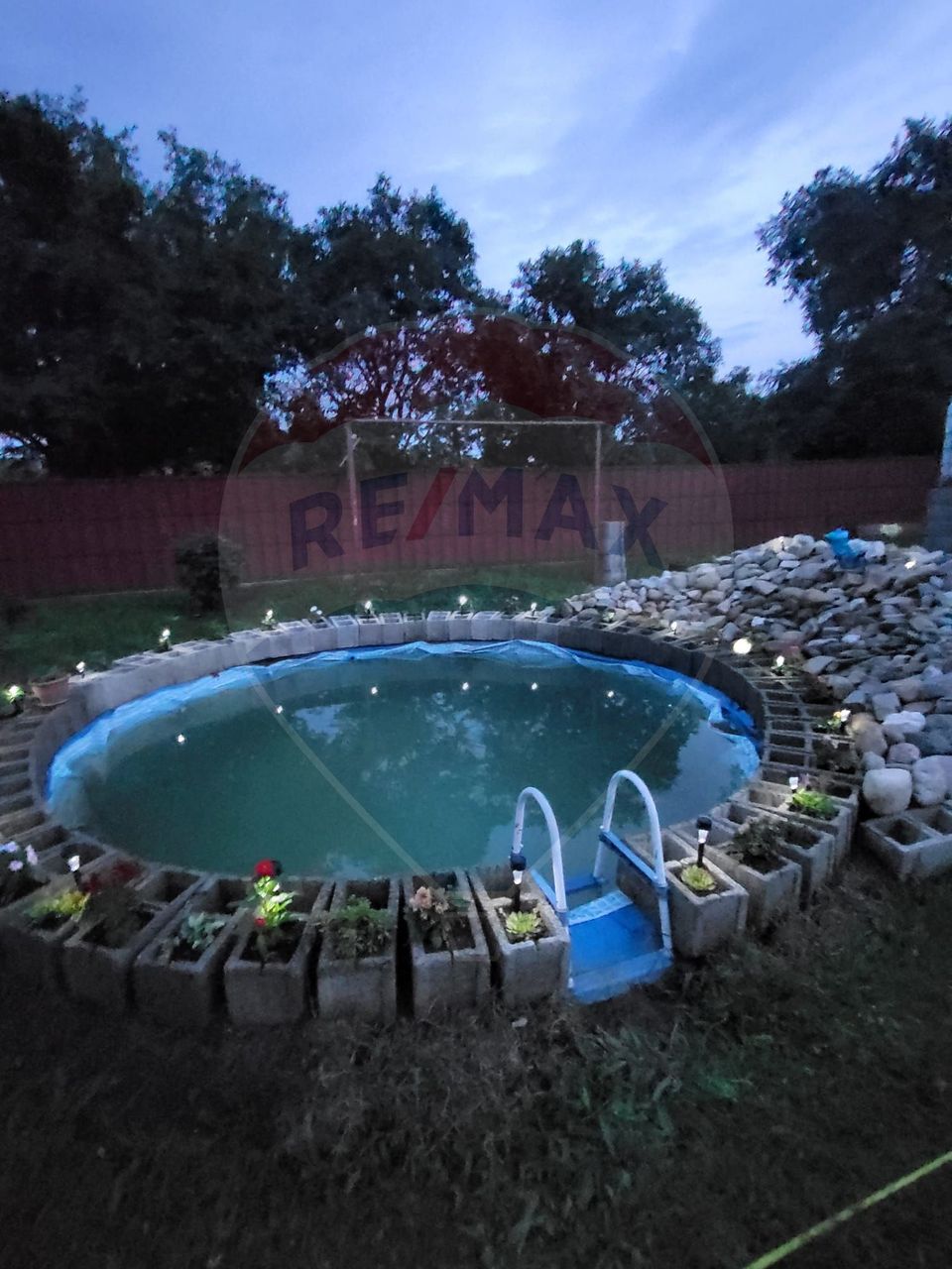 4 room House / Villa for sale