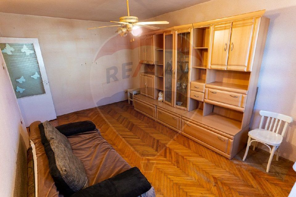 Apartament 2 camere de vanzare, Hunedoara
