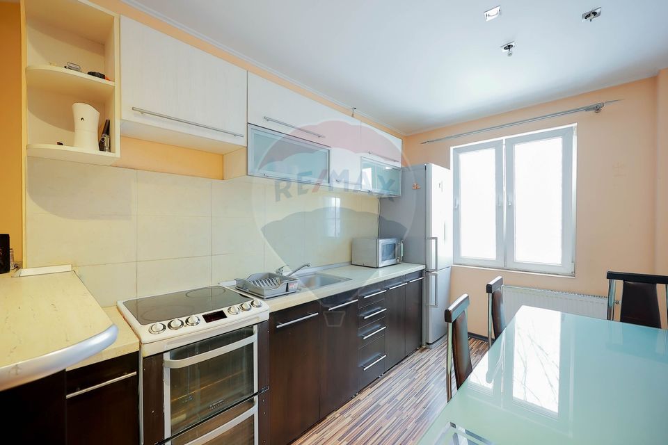 De vânzare apartament  cu 3 camere în zona Nufărul