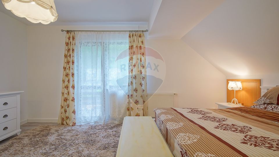 Proprietate cu stil la poalele muntelui - liniște și intimitate!