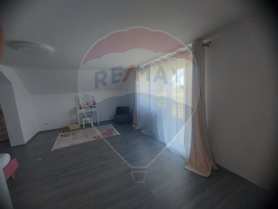 Casă cu 9 camere 609 m2 in Cernesti de vânzare