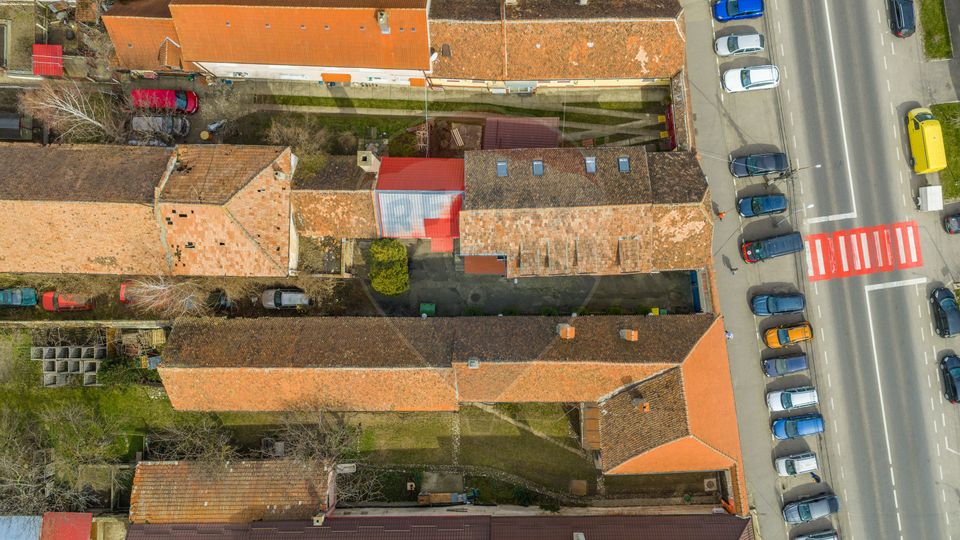 Apartament 7 camere ULTRACENTRAL in casa- Codlea!