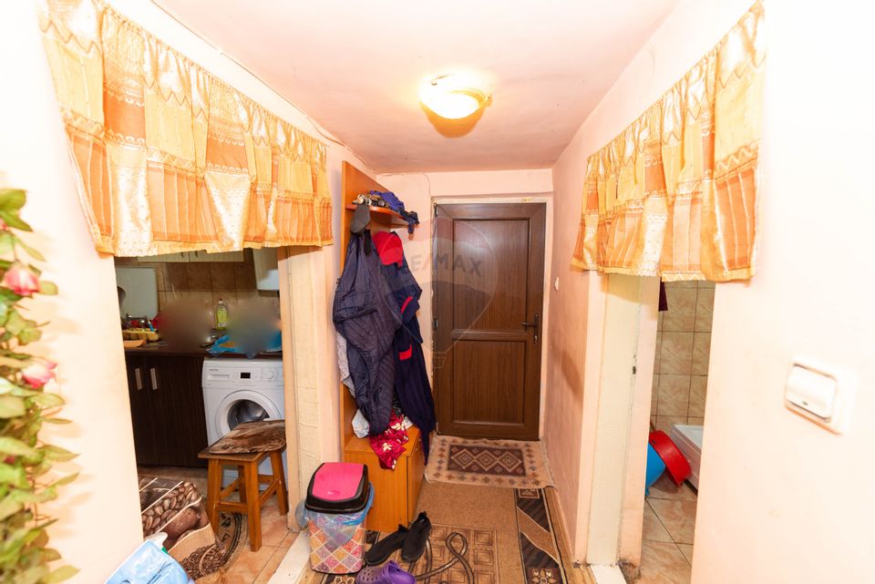 Teren cu casa construita de vanzare 207 mp Soseaua Andronache Hornbach