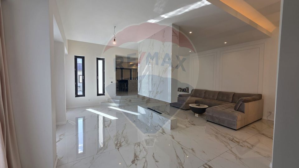 5 room House / Villa for sale, Central area