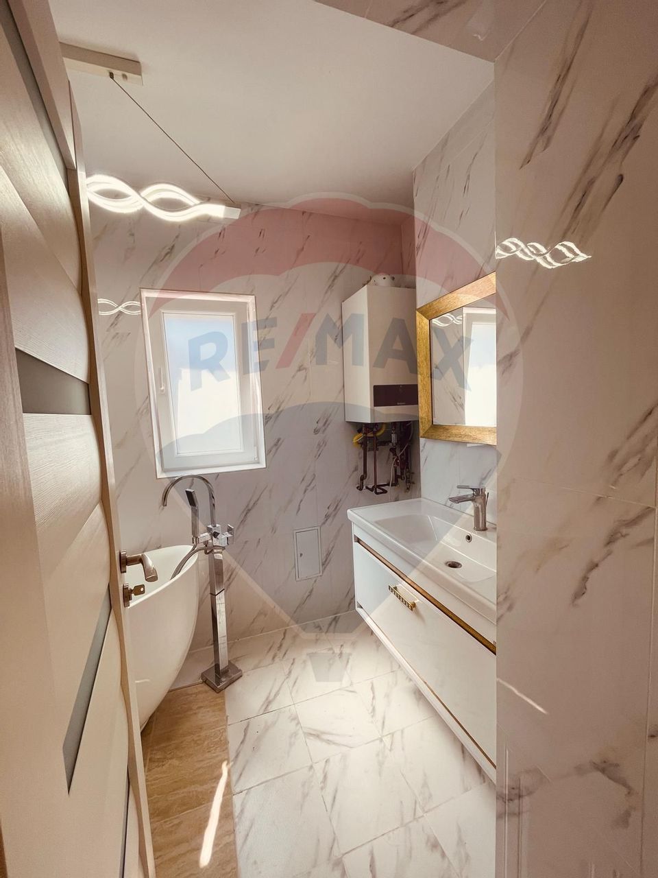 4 room House / Villa for sale, Calea Calarasilor area