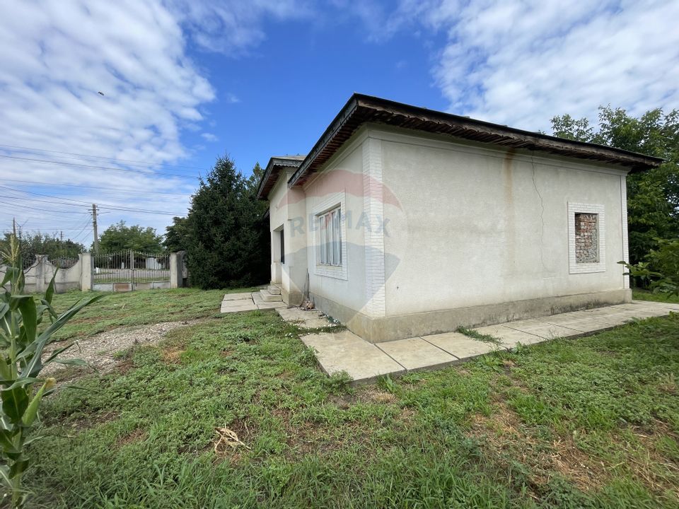 4 room House / Villa for sale