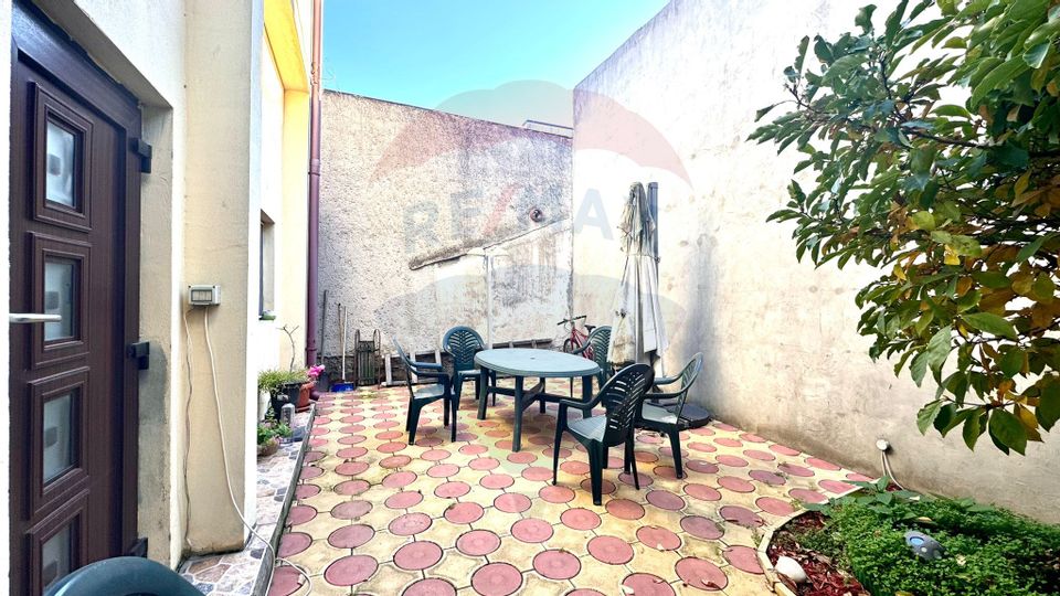 6 room House / Villa for sale, Faleza Nord area