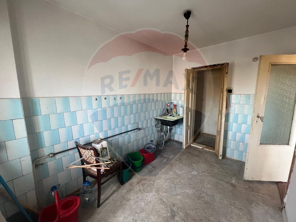 Apartament cu 4 camere de vânzare în zona Central