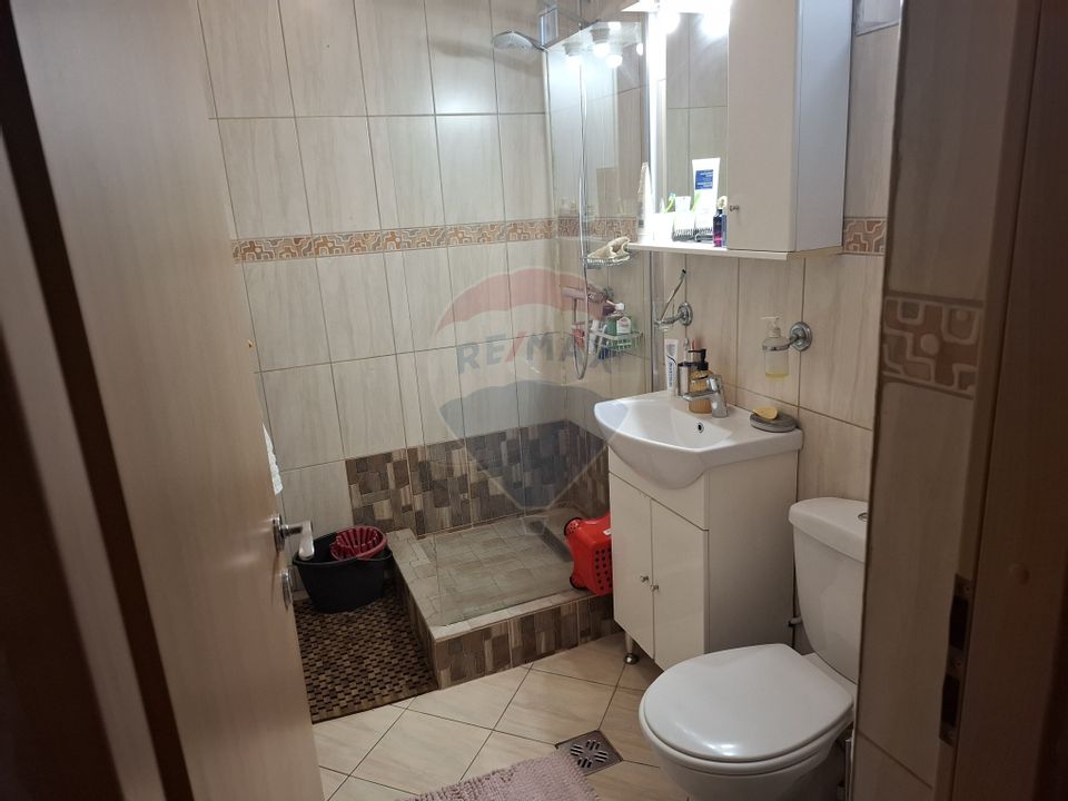 Casă / Vilă cu 5 camere de vânzare în zona Brestei