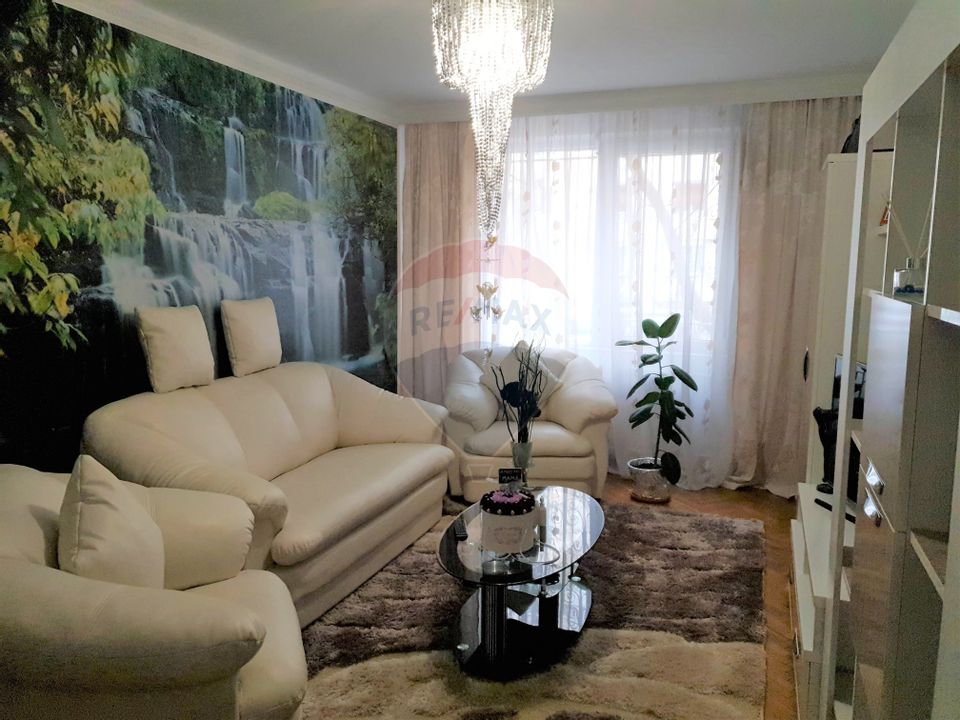 APARTAMENT 4 CAMERE, UTILAT, LOC DE PARCARE INCLUS