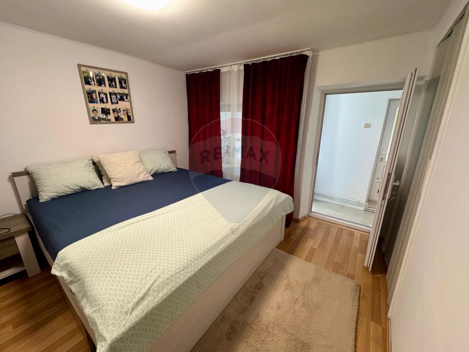 Casă / Vilă cu 6 camere de vânzare în zona Ultracentral