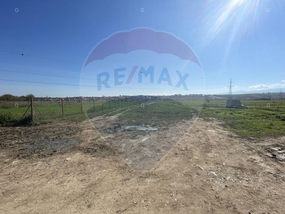 Teren de vanzare 2,000mp , zona Campsor