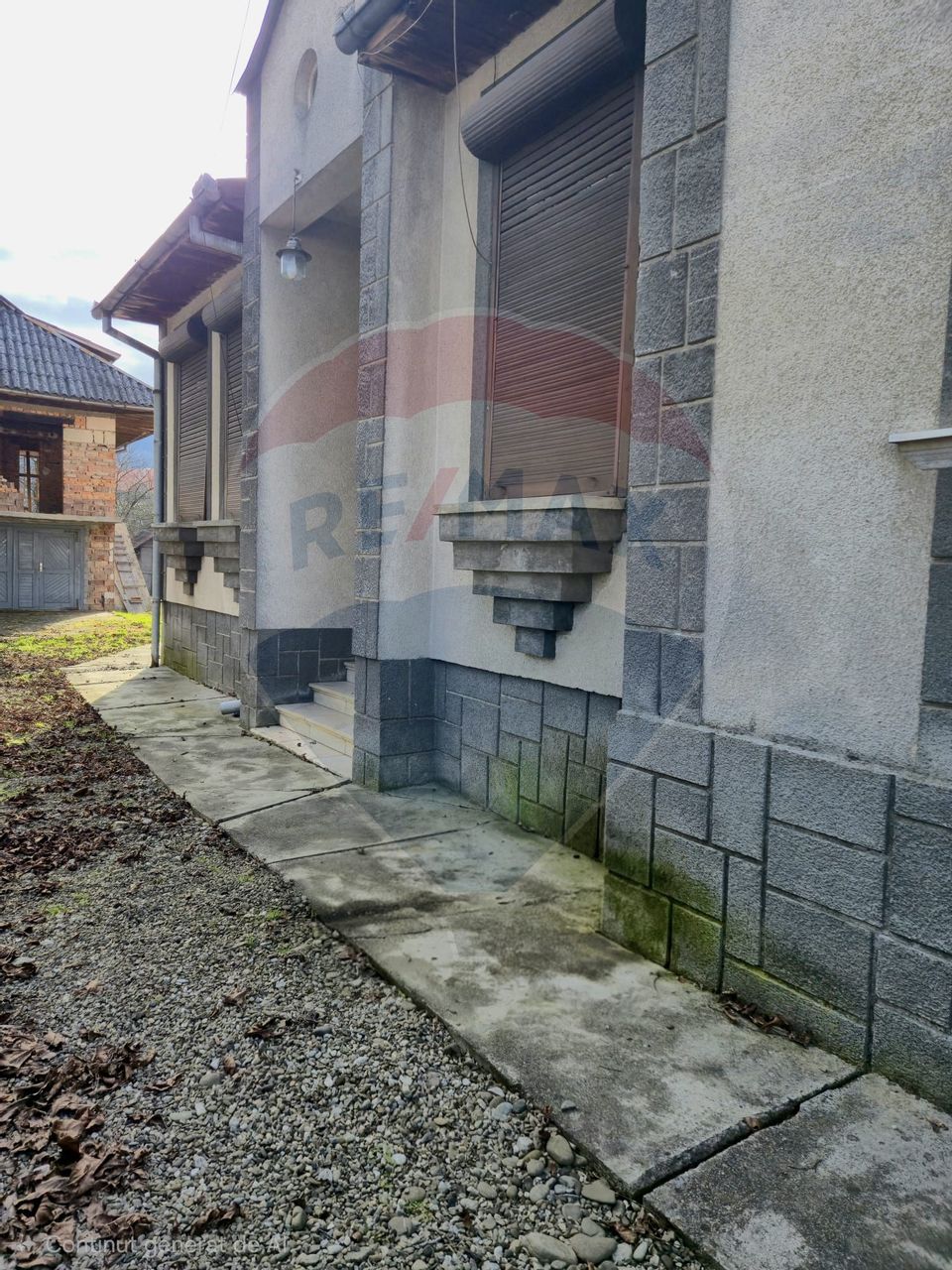 5 room House / Villa for sale